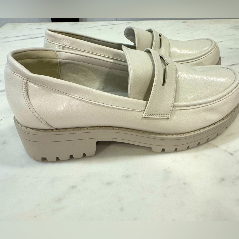 Dirty Laundry -white loafers